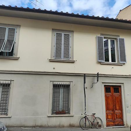 The Bookhouse Apartment Florenţa Exterior foto